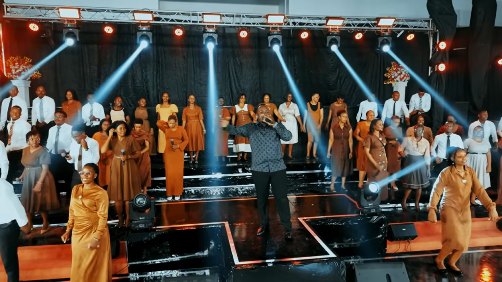 Neema Gospel Choir - Nasaidiwa na Bwana (Medley) Ft. Eliya Mwantondo